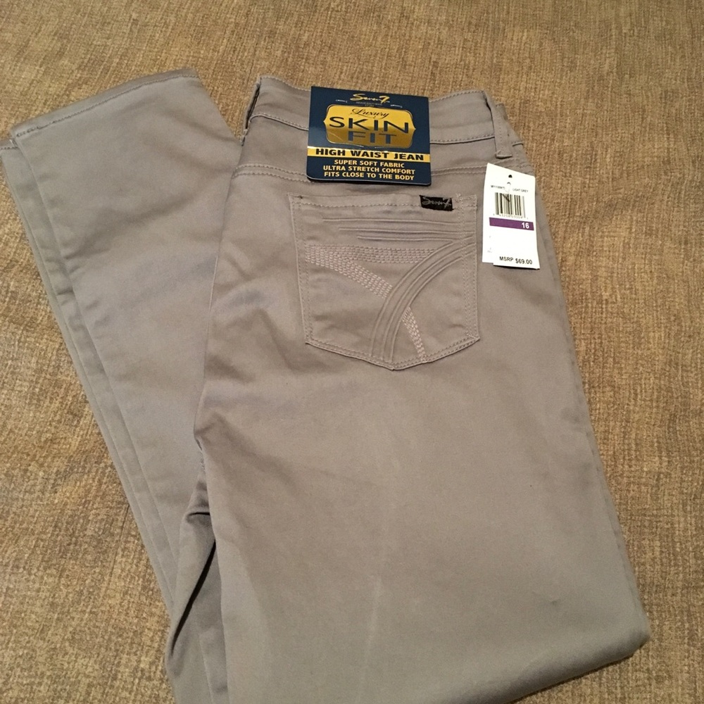NWT Seven7 Luxury High Waist Skinny Jeans